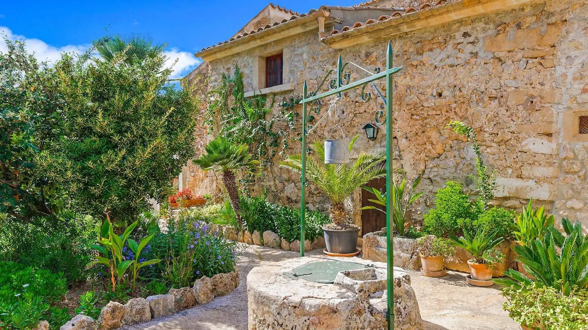Can Oliva Pollenca 0*,  Spain